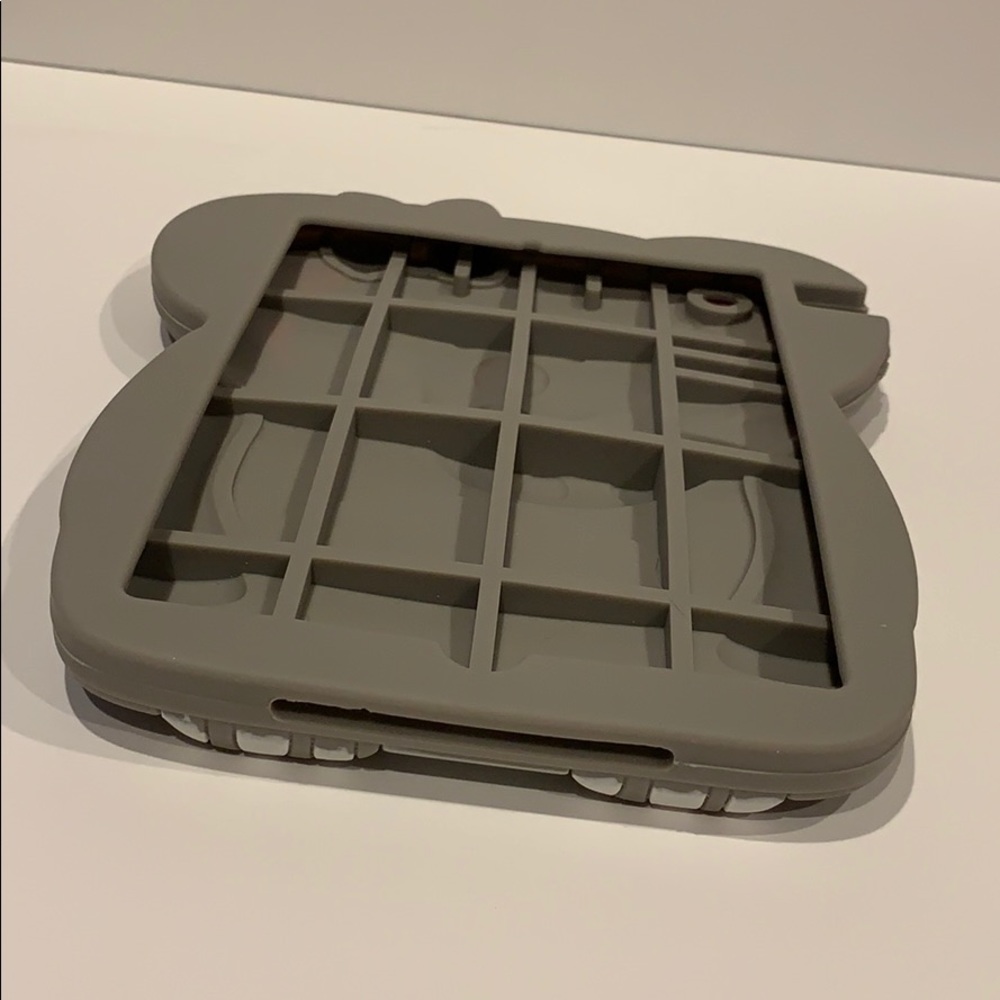 Mini iPad case - Picture 3 of 3